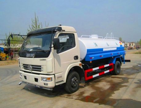 東風多利卡6-8立方灑水車圖片