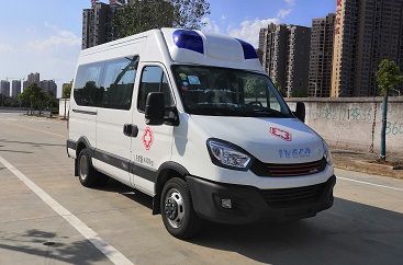CLW5042XJHNJ6型救護車圖片